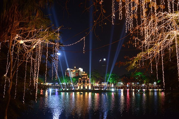 đêm giáng sinh,hà nội, 10 điểm đến lý tưởng trải nghiệm đêm Giáng sinh ở Hà Nội