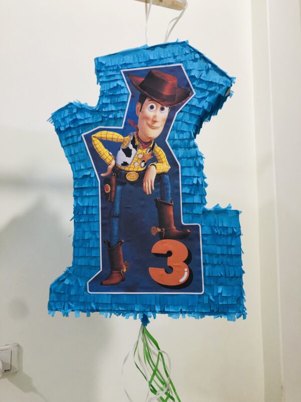 Pinata Woody