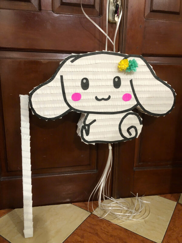 pinata Cinnamoroll