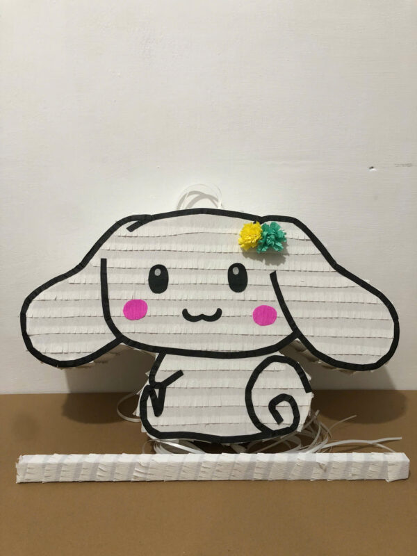 pinata Cinnamoroll