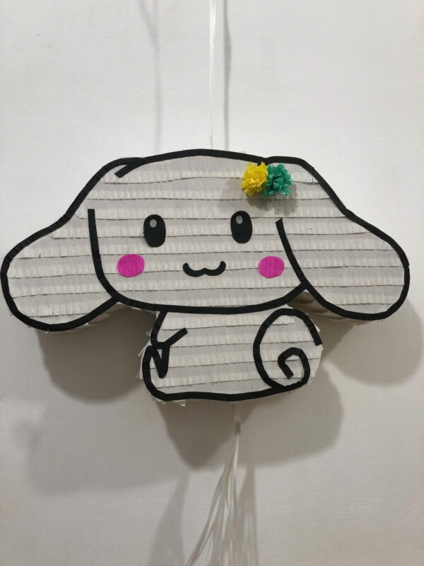 pinata Cinnamoroll