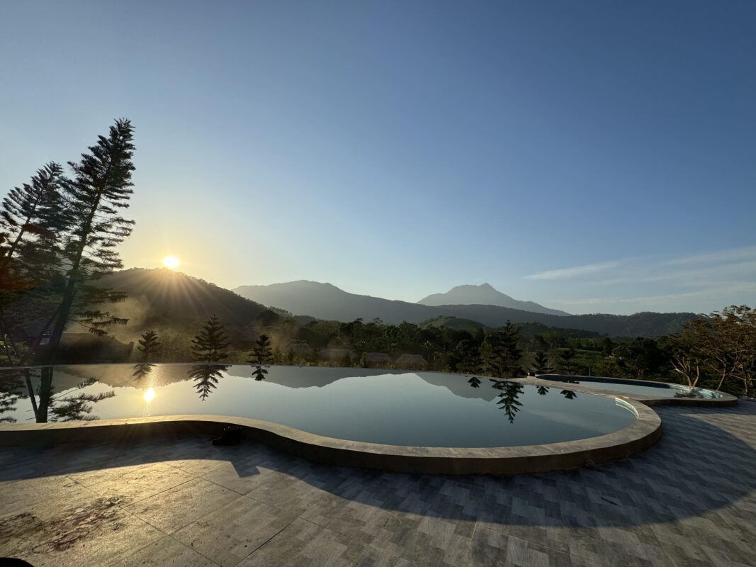 khung canh mật retreat