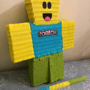 CktJHk5c Pinata roblox noob 2 roblox noob 3 Pinata roblox noob
